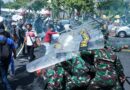 Pasukan Korem 081/DSJ Berhasil Bubarkan Massa Anarkis di Depan KPU Kota Madiun