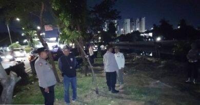 Cegah Aktivitas Asusila Sesama Jenis Polsek Cengkareng dan Satpol PP Gelar Patroli di Taman Jalan Daan Mogot