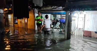 Jakarta Diguyur Hujan, Banjir Rendam Permukiman RW 02 Rawa Buaya