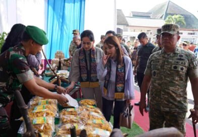 Tinjau Stan UMKM Korem 083/Bdj, Komisi I DPR RI Apresiasi Inovasi Prajurit Teritorial