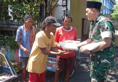 Korem 081/DSJ Salurkan Zakat Fitrah Hampir 1 Ton Beras