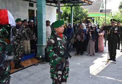 Danrem Kolonel Arm Untoro Hariyanto Pimpin Penghormatan Terakhir Letda Cke Damas