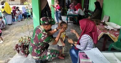 Percepat Penurunan Stunting di Wonodadi, Babinsa Salam Aktif Dampingi Posyandu