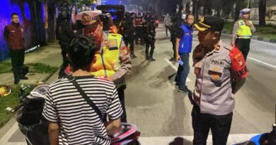 Pemuda Bawa Golok Diringkus Tim Patroli Kejahatan Jalanan di Jalan Tubagus Angke