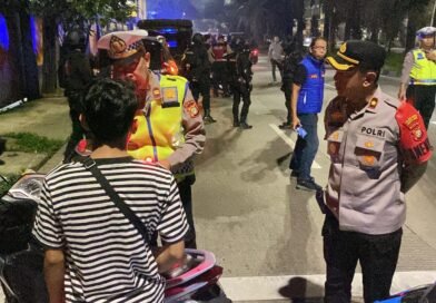 Pemuda Bawa Golok Diringkus Tim Patroli Kejahatan Jalanan di Jalan Tubagus Angke