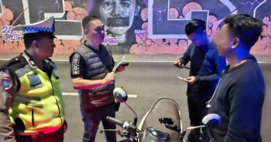 Pria Bawa Badik Diamankan Polisi Saat Razia di Palmerah