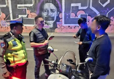 Pria Bawa Badik Diamankan Polisi Saat Razia di Palmerah