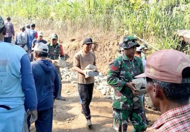 Jembatan Garuda Satukan TNI dan Warga, Gotong Royong Menggema di Bumi Reog