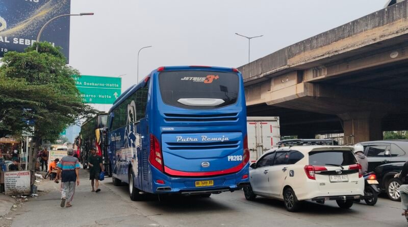 Perwakilan PO Bus di Terminal Resmi Desak DPRD DKI Berantas Terminal Bayangan