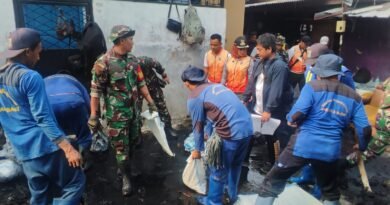 Cegah Banjir, Pemkot Jakarta Barat Bersama Tiga Pilar Gelar Gerebek Lumpur di Wilayah Kapuk