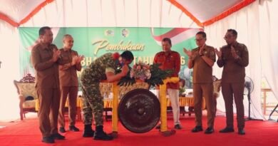 Dandim 0807/Tulungagung, Letkol Arh Hanny Galih Satrio Buka Karya Bakti TNI Bangun Jalan di Desa Wonorejo