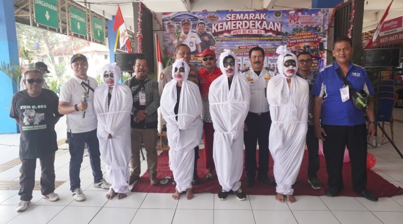 Jelang HUT Ke-81 Kemerdekaan RI, Ada Pocong Gentayangan di Terminal Bus Kampung Rambutan