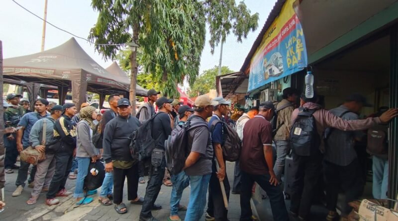 Libur 17 Agustusan 2026, Terminal Bus Kalideres Ramai Penumpang