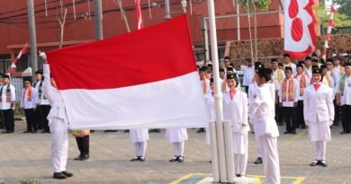 Tiga Pilar Kalideres Gelar Upacara HUT Kemerdekaan RI 2026 di Halaman Kantor Kecamatan