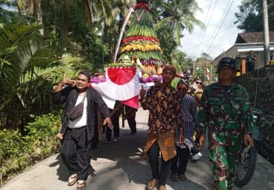 Kirab Tumpeng Sedekah Bumi Lestarikan Budaya Leluhur Lokal di Trenggalek