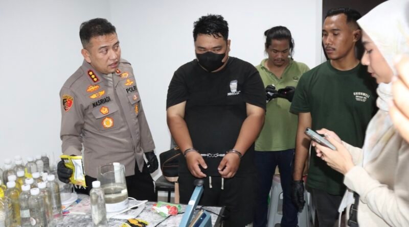 Polres Jakbar Bongkar Clandestine Lab Etomidate di Rumah Cluster PIK 2, WN China Diamankan