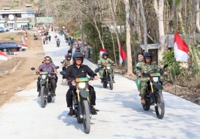 Perkuat Akses Warga, Karya Bakti TNI Bangun Jalan Beton di Desa Manding