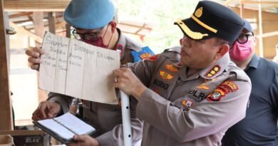 Polisi dan Pemkot Jakbar Bongkar 30 Lapak Diduga untuk Konsumsi Narkoba di Kampung Ambon