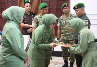 Danrem Erwin dan Ketua Persit Beri Perhatian Khusus kepada Anggota yang Sakit Menahun