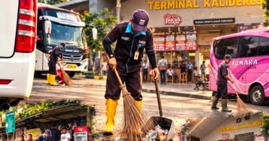 UP Terminal Kalideres Gelar Giat Bersih, Kesadaran Penumpang Buang Sampah Masih Rendah