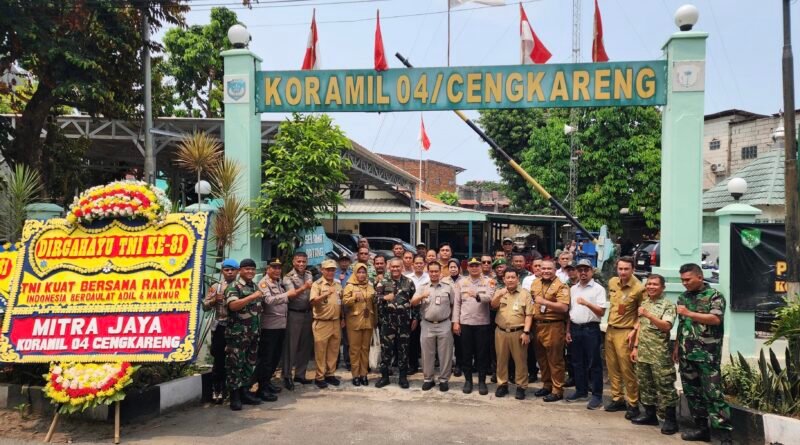 Tiga Pilar Cengkareng Sambangi Makoramil 04, Mengucapkan HUT Ke-81 TNI
