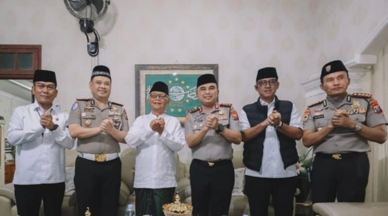 Kapolda Jatim Silaturahmi dengan Sejumlah Ulama di Kediri