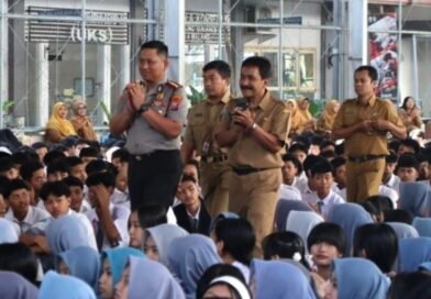 Kapolresta Malang Kota Tanamkan Wawasan Kebangsaan dan Cegah Kenakalan Remaja kepada Siswa SMKN 4